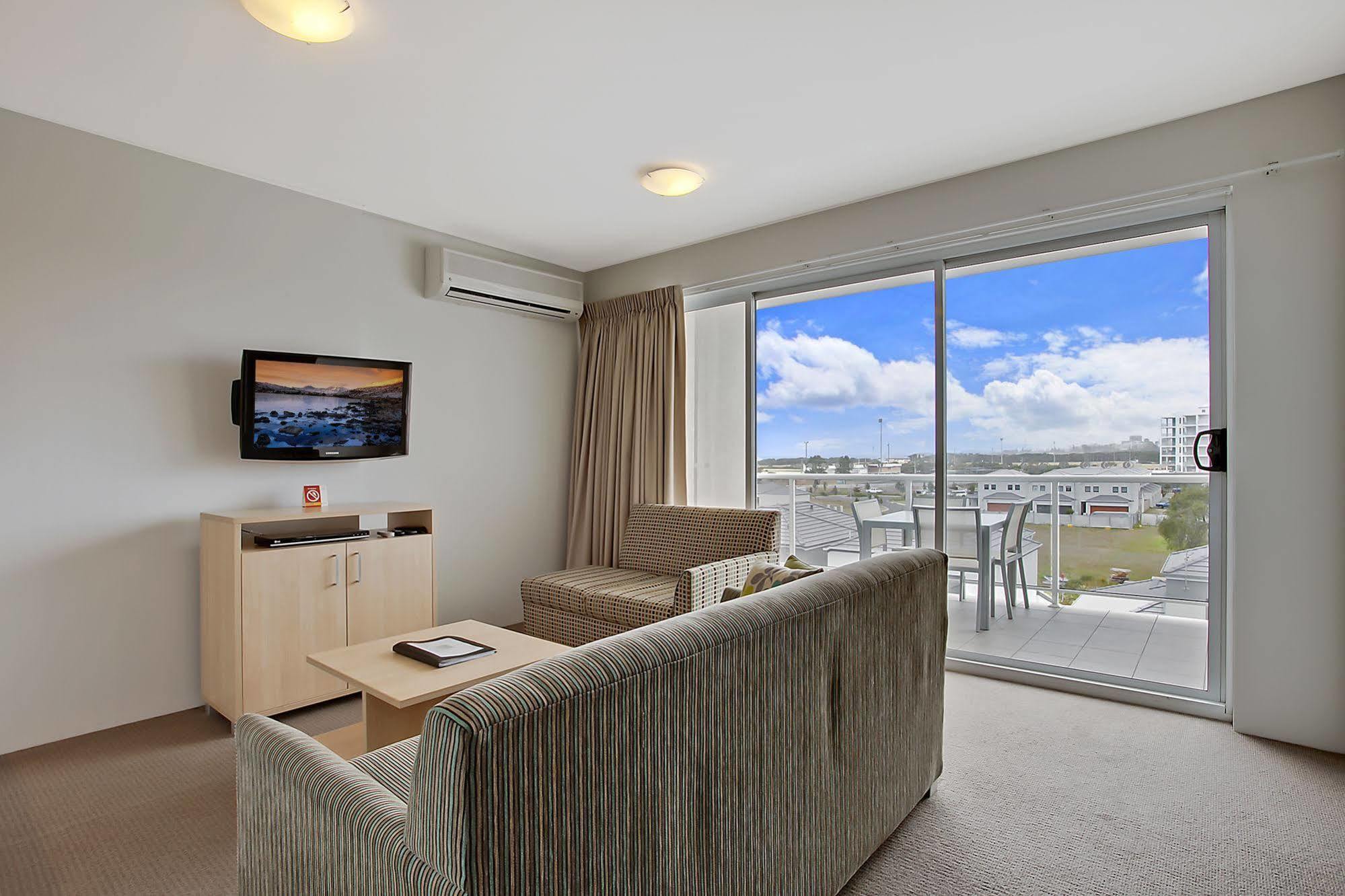 ควอลิตี้ สวีท ไพโอเนียร์ แซนด์ Aparthotel วูลองกอง ภายนอก รูปภาพ